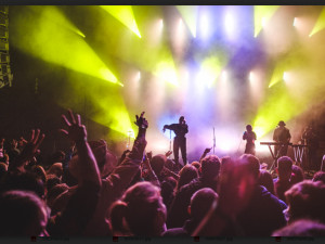 Beseda u Bigbítu, autor Tomáš Valnoha