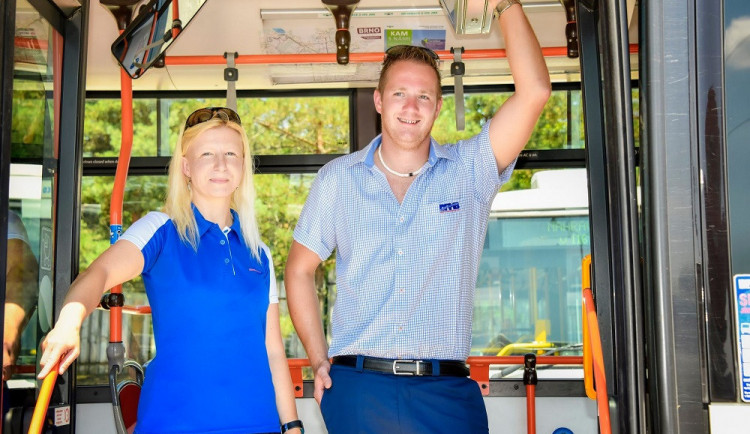 Návrh nových stejnokrojů pro zaměstnance DPMB