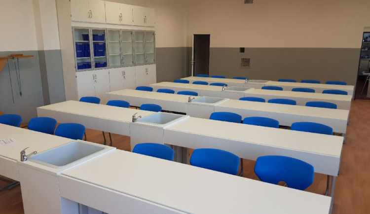 Žáci si v hejnické základce užijí dvě zbrusu nové učebny