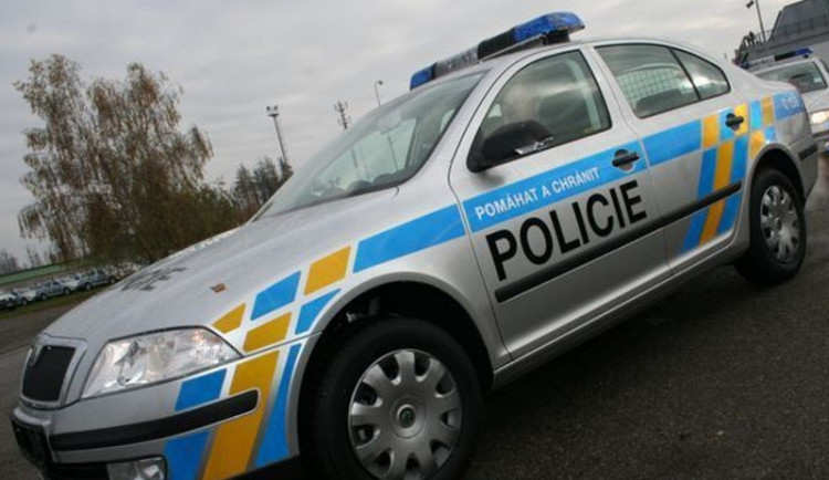 Ráno se bouralo v Liberci i Hodkovicích, navíc pozor na kolony