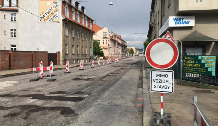 Rekonstrukce Mánesovky by měla skončit o měsíc dřív