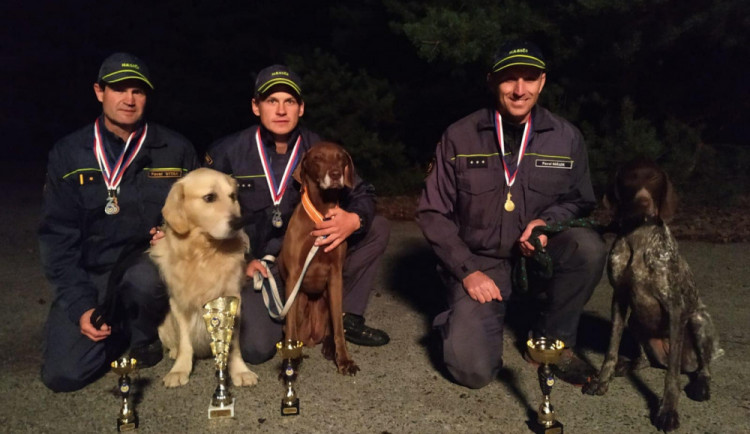 Hasiči Libereckého kraje patří mezi kynologické špičky, na MČR zazářili