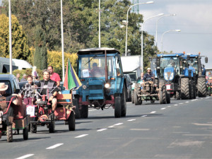 Nejmenší vesnice jižní Moravy uspořádala největší traktoriádu. V Kašnici se sešly stovky nadšenců