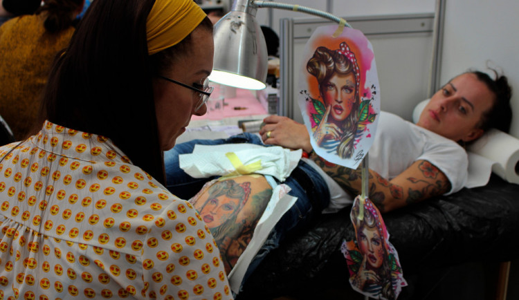 Letošní Tattoo Grand Prix Brno posunul hranice tatérských konvencí zase o něco dál