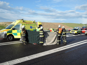 Senior přejel na Brněnsku do protisměru a čelně se srazil s dodávkou. Nehodu nepřežil