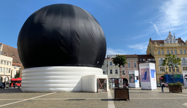 Totalita na náměstí přilákala tisíce lidí, vystřídá ji projekt Paměti národa