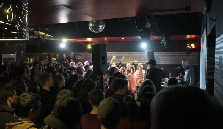 Prago Union v Mersey