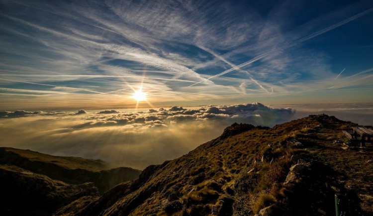 Ráno bude oblačno, přes den se obloha vyjasní