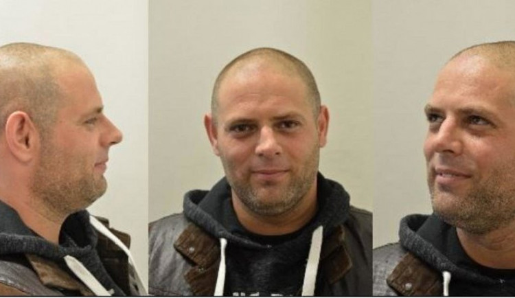 Policie dopadla hledaného vraha, který v Rakousku zabil člověka. Lidé obviňují starostu Kollera