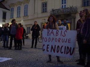 FOTO: V Brně se demonstrovalo proti podpoře turecké ofenzívy v severní Sýrii