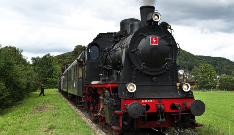 TIP NA VÝLET: O víkendu vyjedou historické vlaky v rámci oslav 160 let trati z Liberce do Žitavy