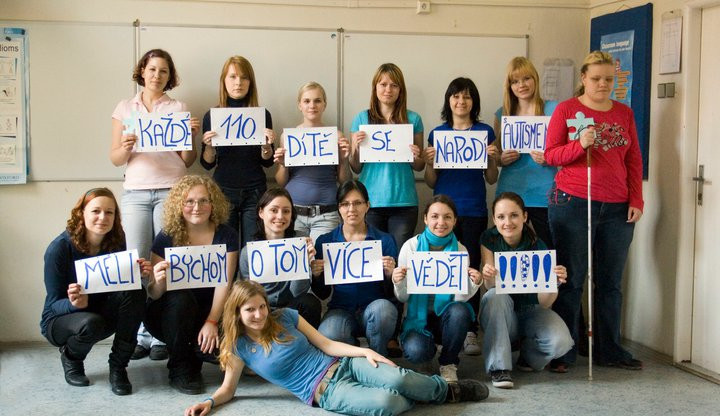 Město podpořilo organizaci, která pomáhá dětem s autismem. Nebyly peníze na výplaty