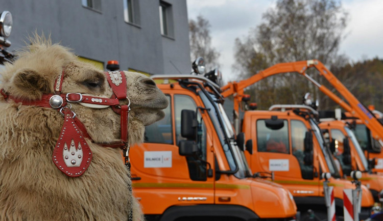 Silničáři se na zimu vybavili novou technikou a neplánovaně získali i maskota