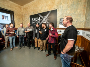 Představení Sedmi spolčených