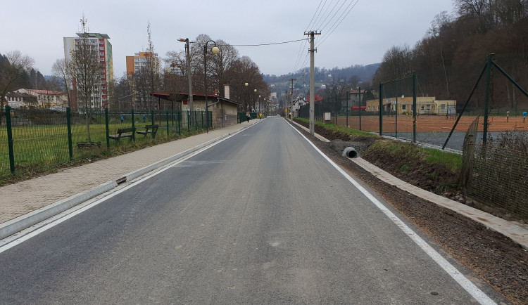 Ulice Obránců míru v Železném Brodě prošla rekonstrukcí za téměř 28 milionů korun