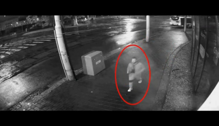 Policie pátrá i po tomto muži