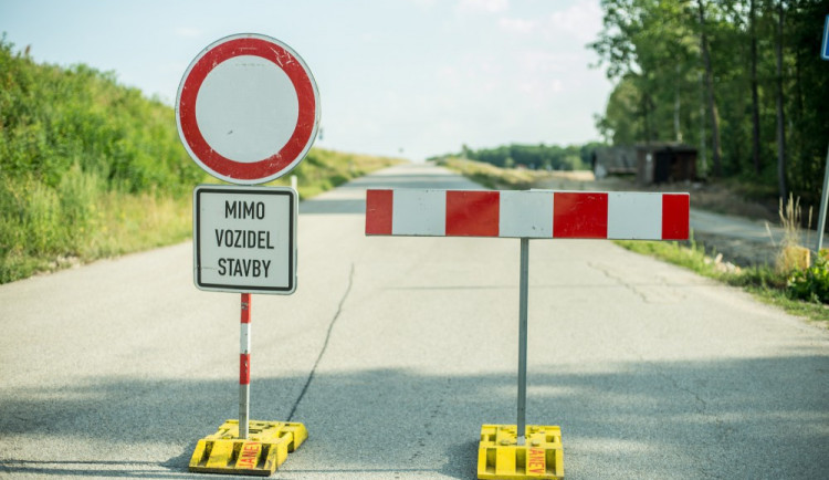 Silniční spojení s Komínskými loukami se postaví příští rok. Město plánuje vytvoření nové infrastruktury