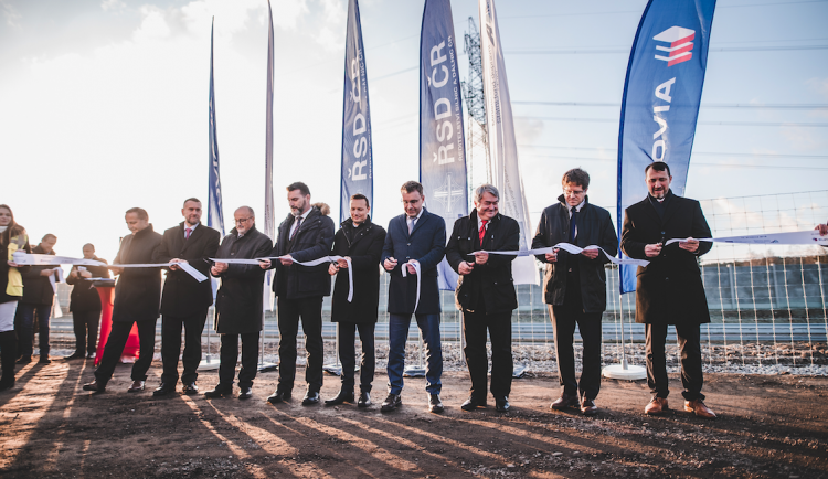 FOTO: Dálnice v úseku Ševětín – Borek je otevřená. Od nového roku bude celá jihočeská část D3 zpoplatněna