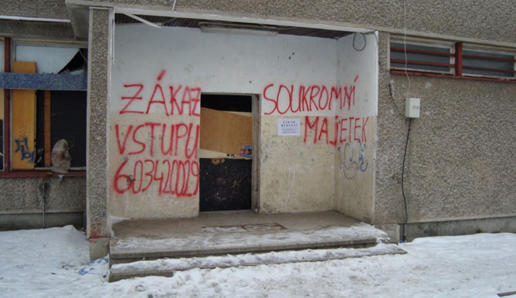 Zatracované ubytovně Kovák se konečně blýsklo na lepší časy. Má nového majitele