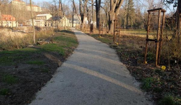 Stezkou kolem Smědé ve Frýdlantu chodili lidé před sto lety, teď se dočkala obnovy