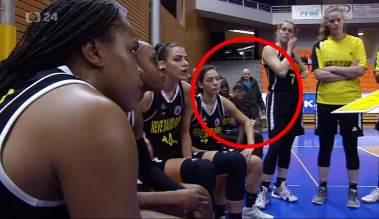 Nejdražší polibky v historii brněnského sportu. KP Brno dostalo pokutu 1500 eur za líbání izraelských basketballistek