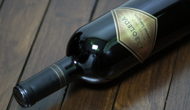 wine-bottle-852426_1280