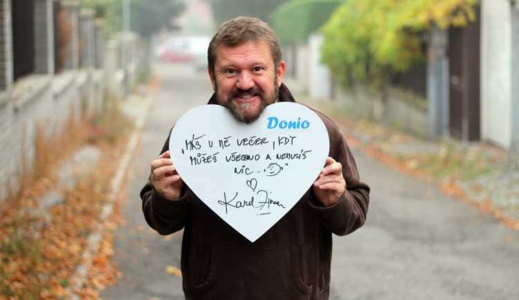 Ríša potřebuje asistenta. Za příspěvek se můžete setkat s hercem Karlem Zimou