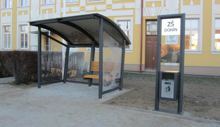 Radniční sklípek, botanická i nenápadná lavička. Díla Kovovýroby Peřina zná každý z nás