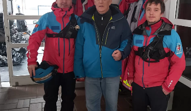 Horští záchranáři pomohli muži v Krkonoších, o Vánocích jim přišel poděkovat