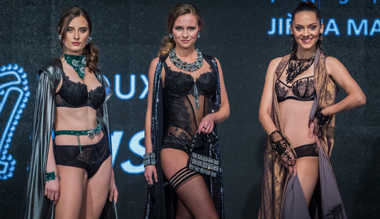 FOTO: Na přehlídce Made in Jablonec zazářili autoři návrhů i české miss