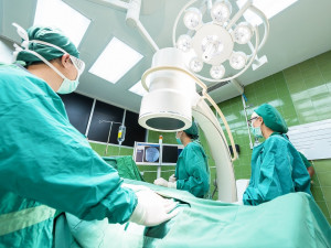 Jihomoravský kraj chystá dotaci pro studenty lékařské fakulty. Řeší tak nedostatek lékařů v krajských nemocnicích
