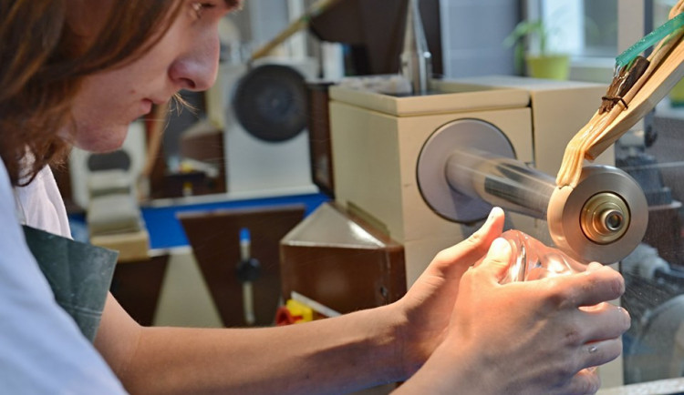 V Kamenickém Šenově vzniká inkubátor pro mladé sklářské talenty