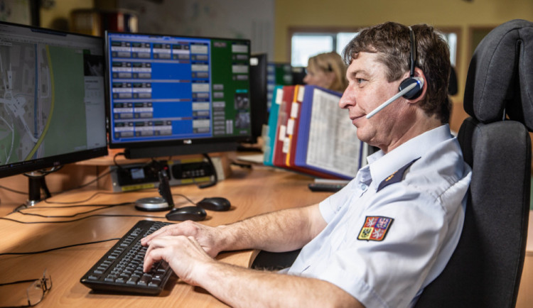 Jak to vypadá na operačním středisku hasičů? Můžete se přijít podívat v Den evropské linky