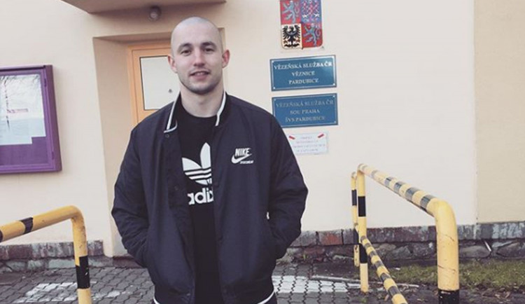 Hiphopová scéna může jásat, z vězení se do Brna vrací provokatér a rebel Michajlov. S novým labelem 1312 Records ohlásil tour