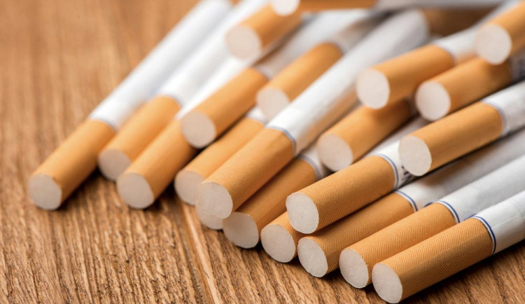 Noční vloupání v křelovické prodejně: Sekyrou dovnitř, s hotovostí a kartony cigaret ven