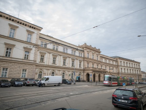 Kvůli chřipkové epidemii je od zítřka v nemocnici u sv. Anny zákaz návštěv