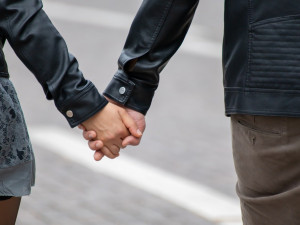 Netradiční Valentýn? FN Brno obdaruje zamilované páry při odběru