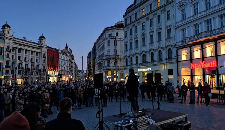 V Brně si lidé připomněli dva roky starou Kuciakovu vraždu