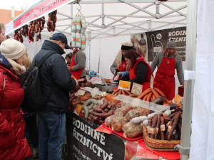 Slavnosti moravského uzeného na hradě Veveří navštívilo o víkendu 5 tisíc lidí