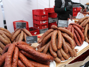 Slavnosti moravského uzeného na hradě Veveří navštívilo o víkendu 5 tisíc lidí