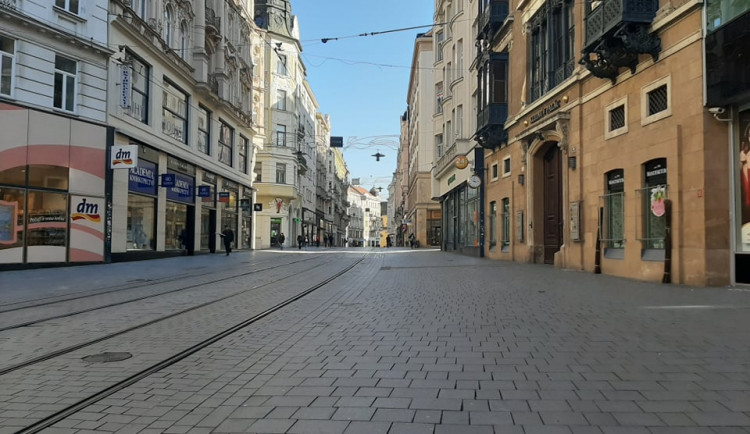 FOTO: Brno, jak ho neznáme. V centru jsou prázdné ulice i náměstí