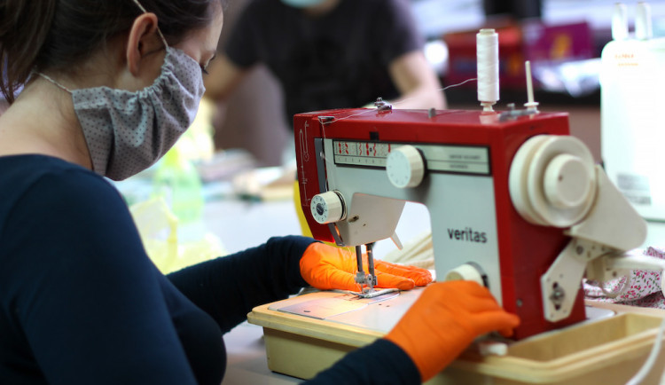 VIDEO: Právo na zdraví má každý. TULka vyzývá firmy i jednotlivce k výrobě roušek a filtrů