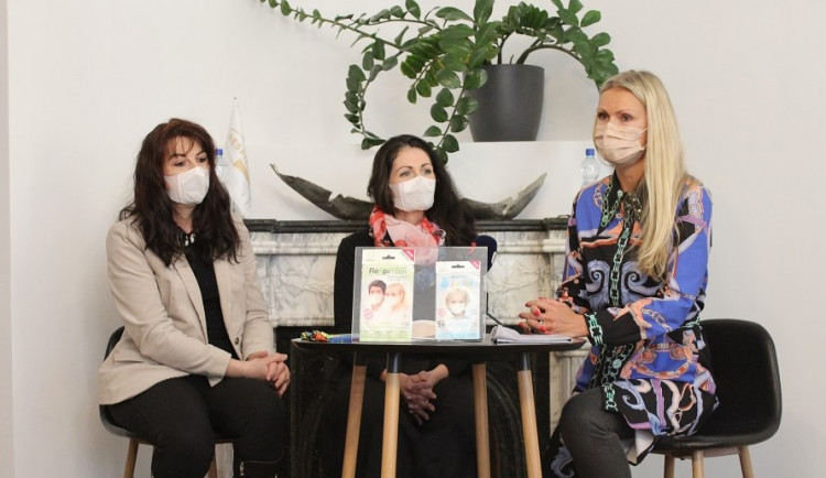 Brněnská firma Respilon věnuje těžce nemocným 20 tisíc ústenek s nanovlákny