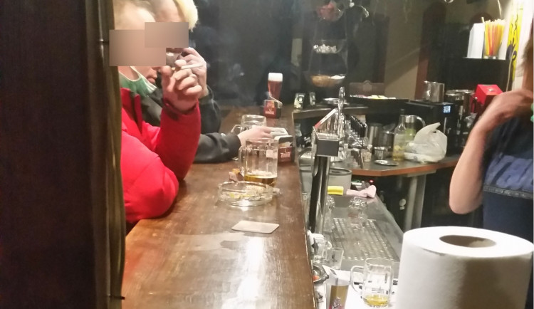 Na Veveří si se zákazy hlavu nelámou