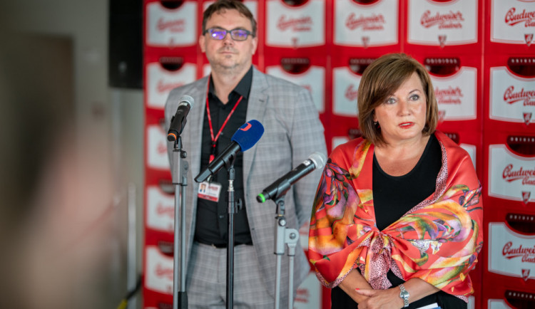 Krizový štáb navrhl prodloužit nouzový stav o dalších 30 dnů, o návrhu rozhodne Parlament