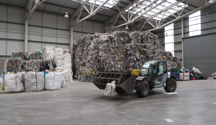 Sklad tříděného odpadu