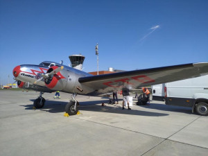 FOTO: Historická Baťova Electra dopravila z Prahy do Brna stovky masek pro zdravotníky