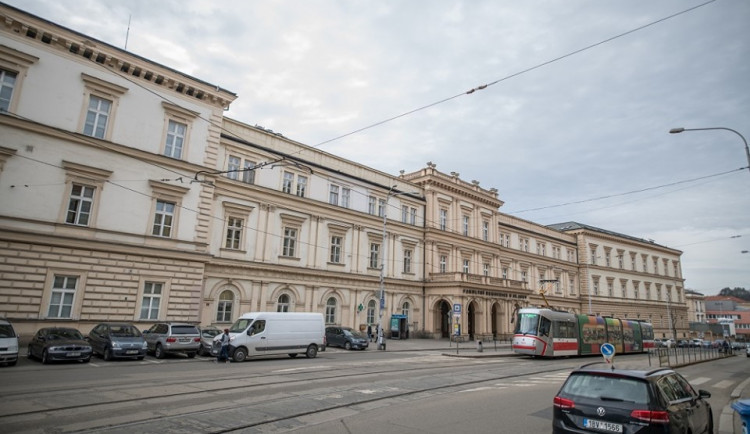 V nemocnici u svaté Anny včera večer zemřel další pacient s koronavirem