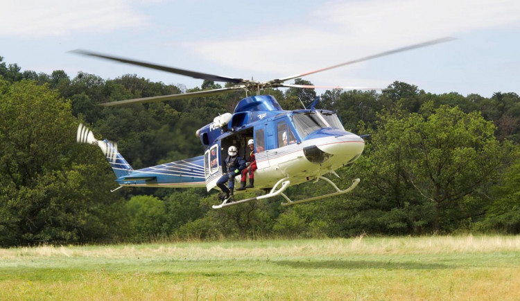 Hasiči - letečtí záchranáři vzlétají častěji než v uplynulých letech