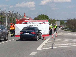 Během včerejška vyjížděli záchranáři šestkrát k nehodám motorkářů, dvě z nich byly smrtelné